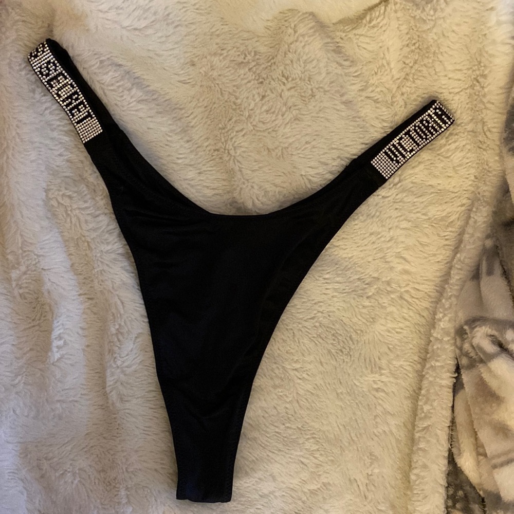 Victoria Secret Rhinestone Thong XL new with tags